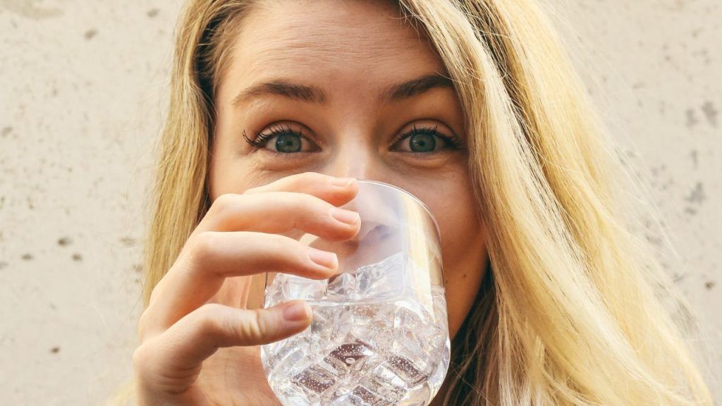 Beber agua para controlar el exceso de histamina